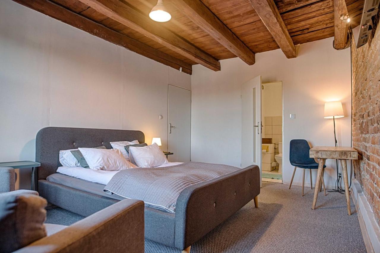 3 Bros' Hostel Cieszyn Cieszyn  Bagian luar foto
