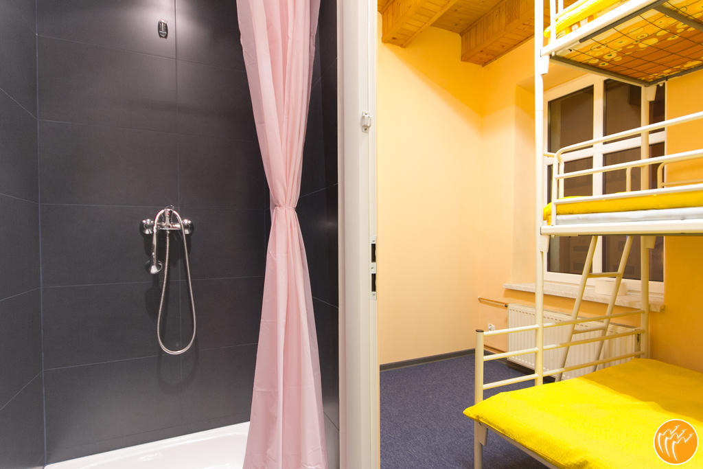 3 Bros' Hostel Cieszyn Cieszyn  Bagian luar foto