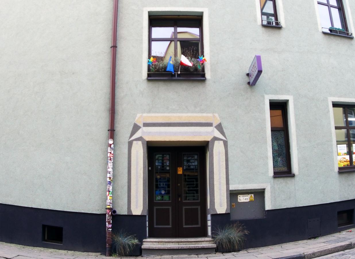 3 Bros' Hostel Cieszyn Cieszyn  Bagian luar foto